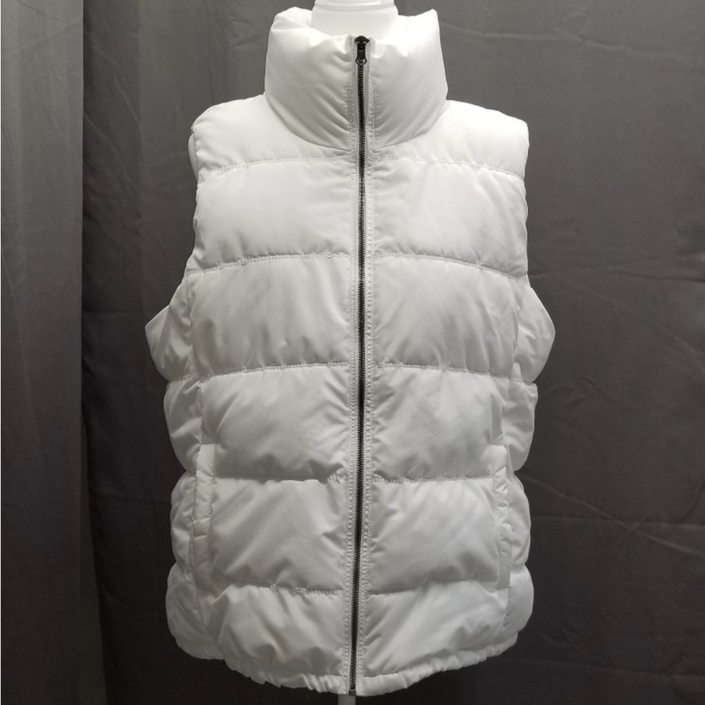 Old Navy Women's Snowy White Puffer Vest